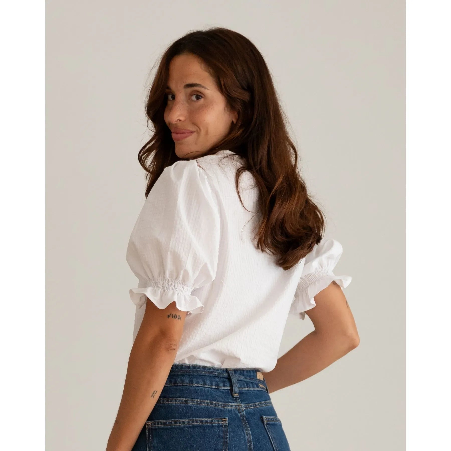 【SAQUI】vichy big sleeve blouse 36 Cowl Draping Neck Shiny Satin Long Sleeve Blouse – Alice and Pam