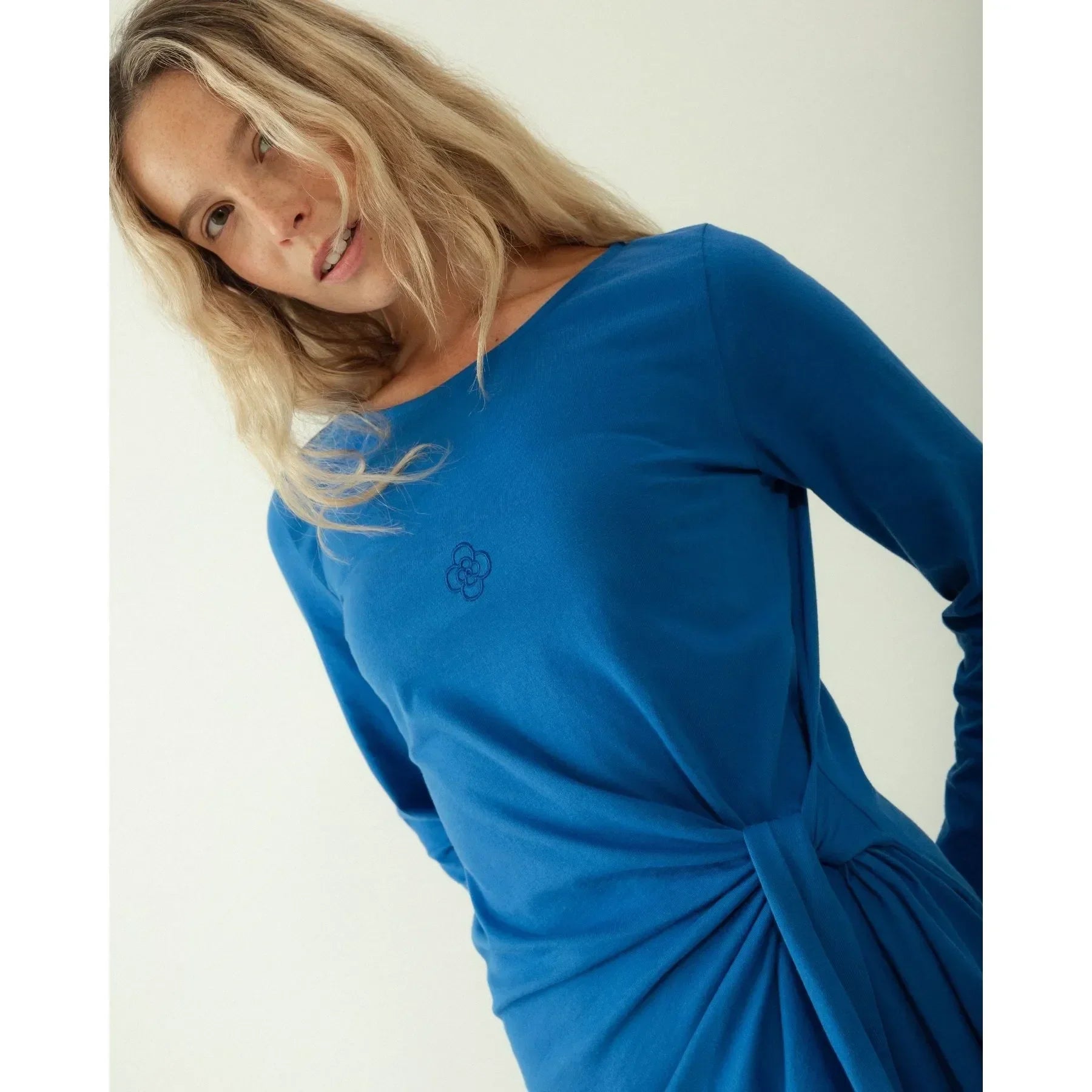 Cómo Combinar un Vestido Azul: Guía