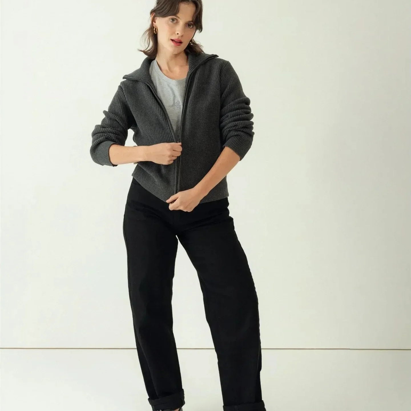 Cómo Combinar un Pantalón Negro: Guía Estilo