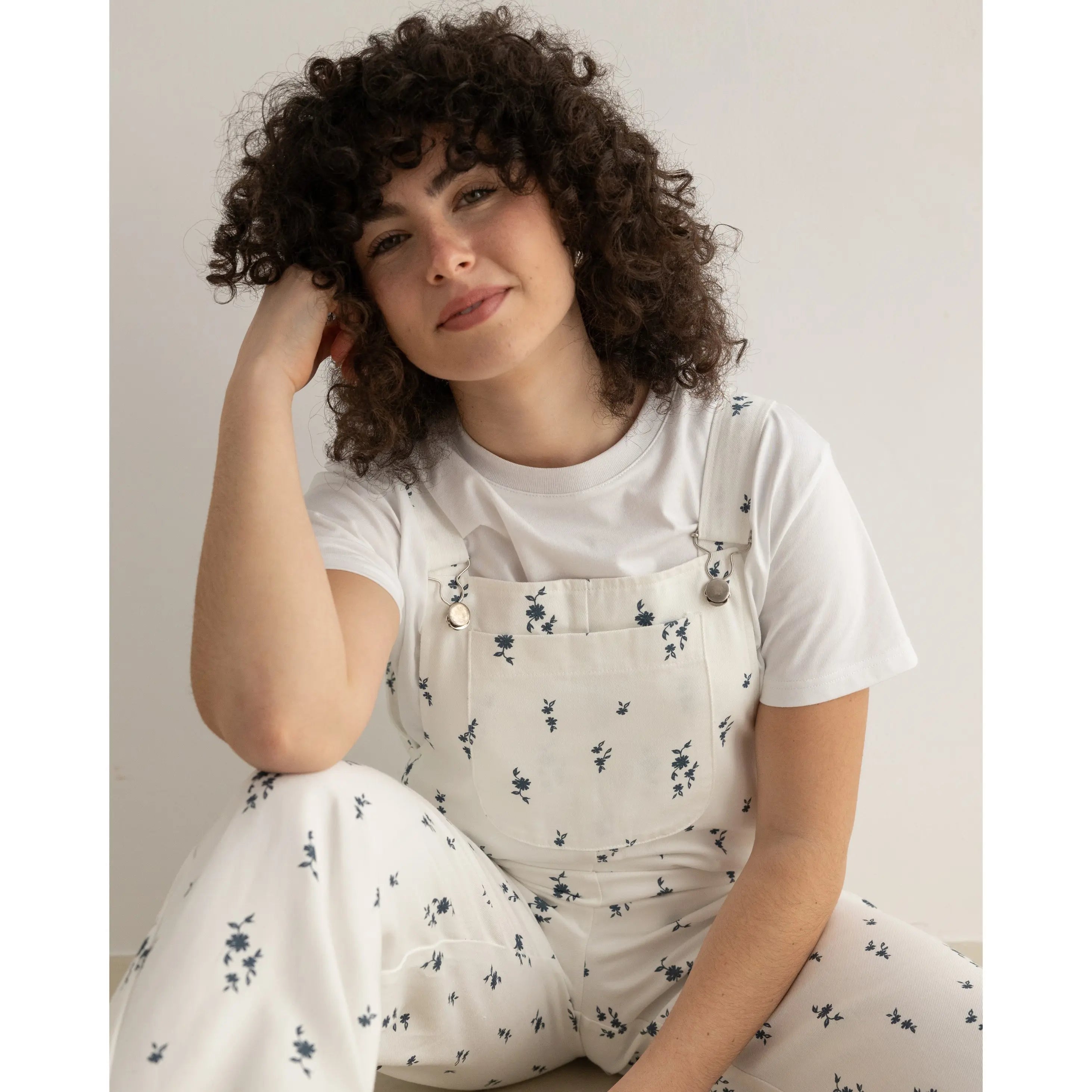 20 Ideas Outfits Petos Vaqueros: Mejores 2026