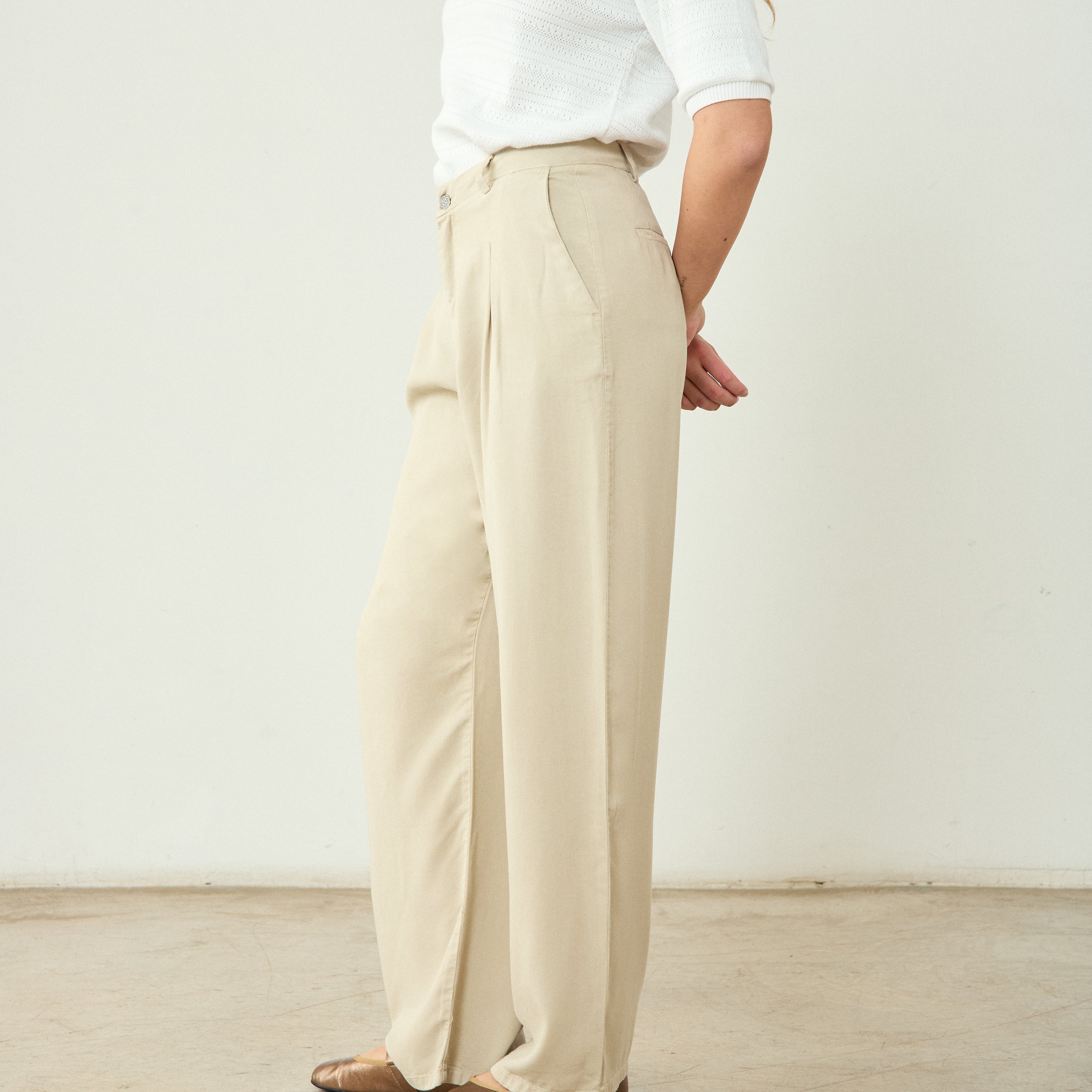 Pantalones Fluidos Mujer: Cómo combinarlos (Guía)