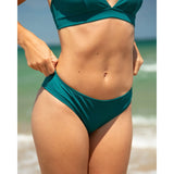 Mintgrüner Bikini • Klassischer Slip