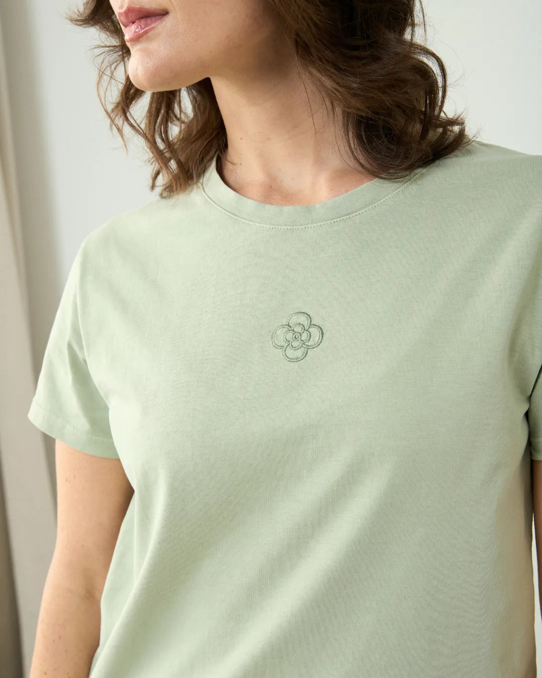 Camiseta Flor Verde en Clotsy Brand