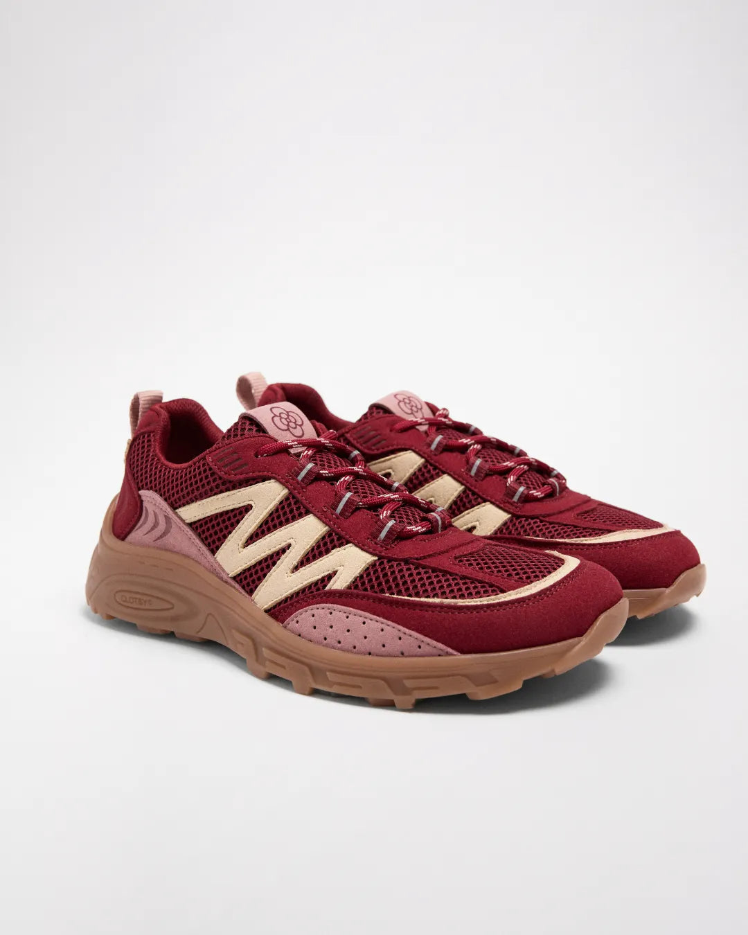 Zapatillas Gia Burdeos en Clotsy Brand