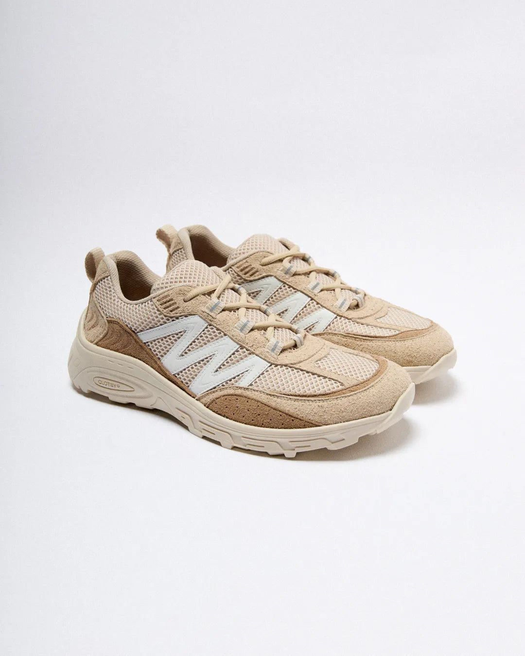 Zapatillas Gia Beige en Clotsy Brand