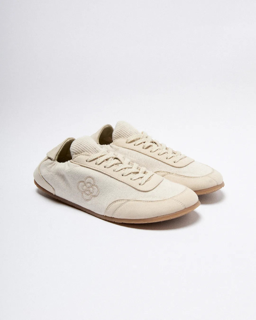 Zapatillas Fiora Beige en Clotsy Brand