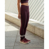 Conjunto Move Burdeos • Leggings • Top cruzado