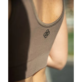 Conjunto Move Moca • Leggings • Top deportivo