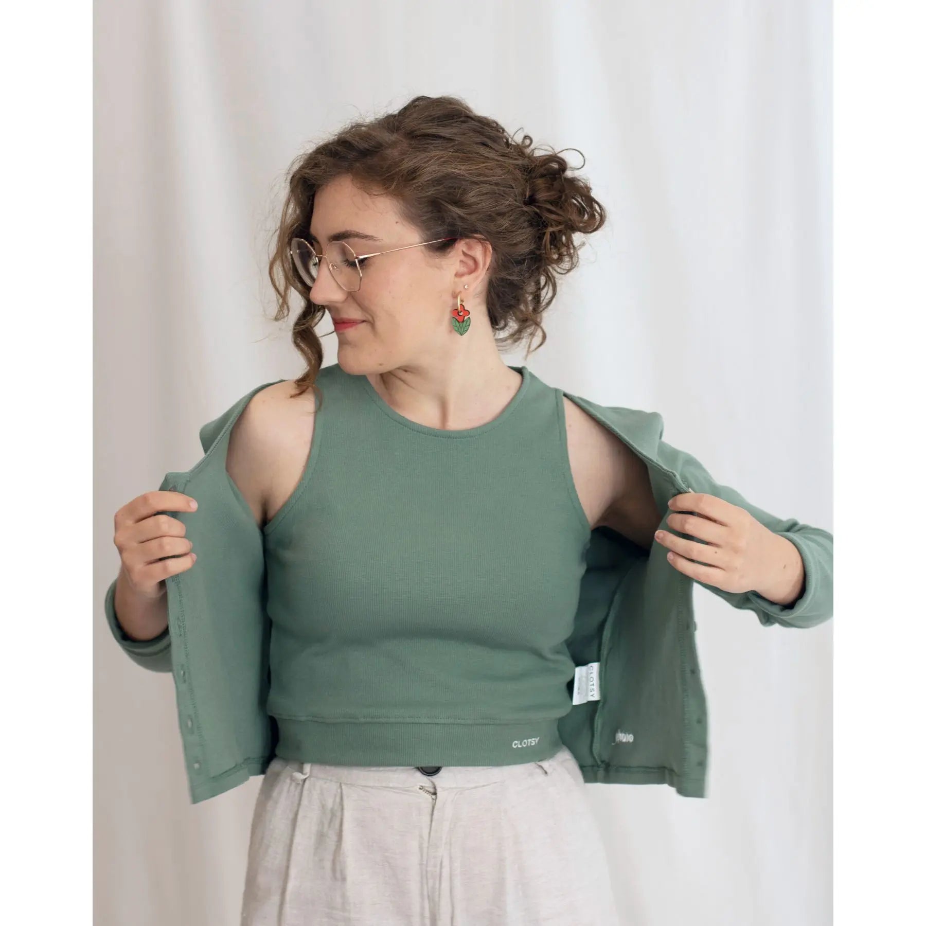 Green long-sleeved t-shirt